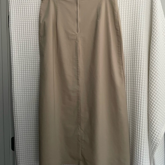 CLEVELAND STREET Tan skirt. Size 16. - Picture 2 of 3